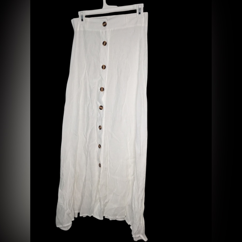 Women’s Button Down Maxi Skirt - - Size Medium - NWOT.            30